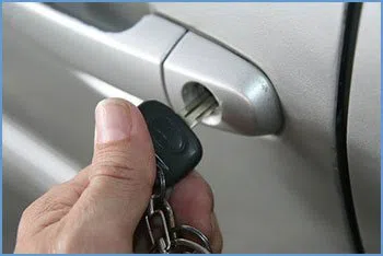 State Locksmith Services Ankeny, IA 515-212-3388 - 21-unlock-car